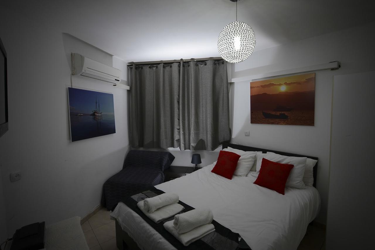 Avi'S Suites Eilat Buitenkant foto