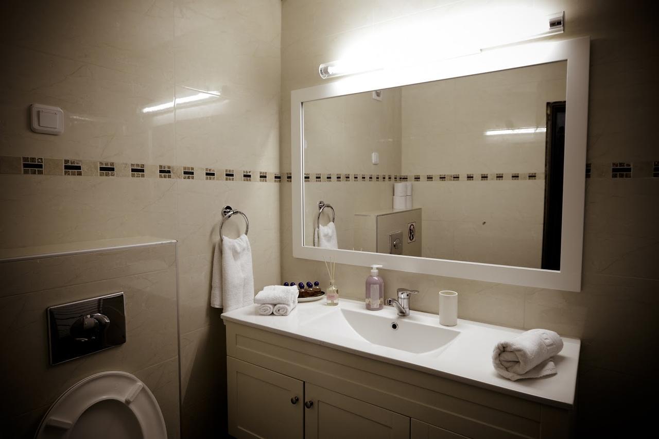 Avi'S Suites Eilat Buitenkant foto