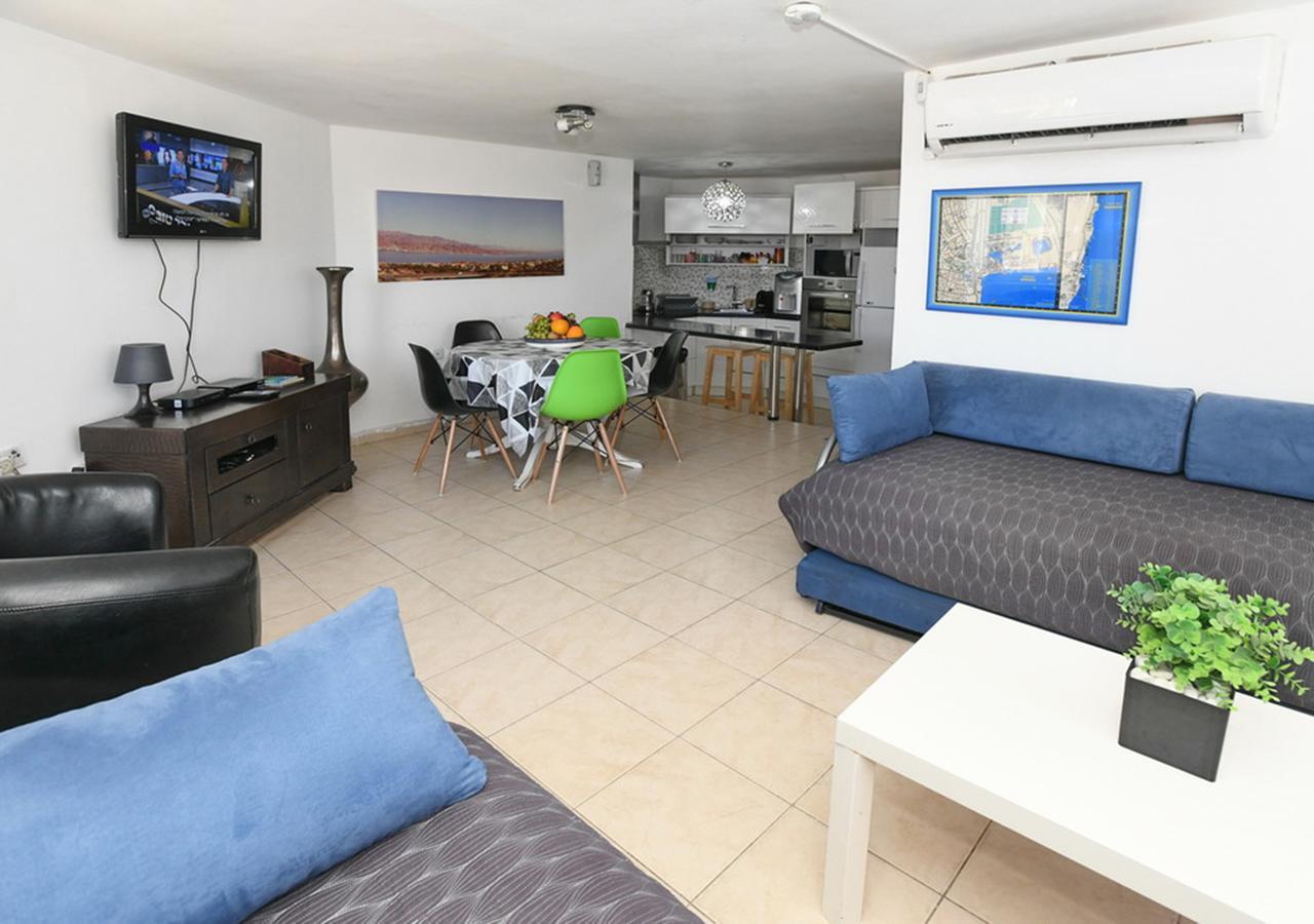 Avi'S Suites Eilat Buitenkant foto