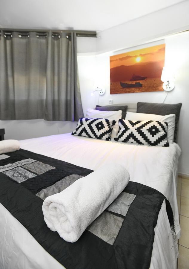 Avi'S Suites Eilat Buitenkant foto