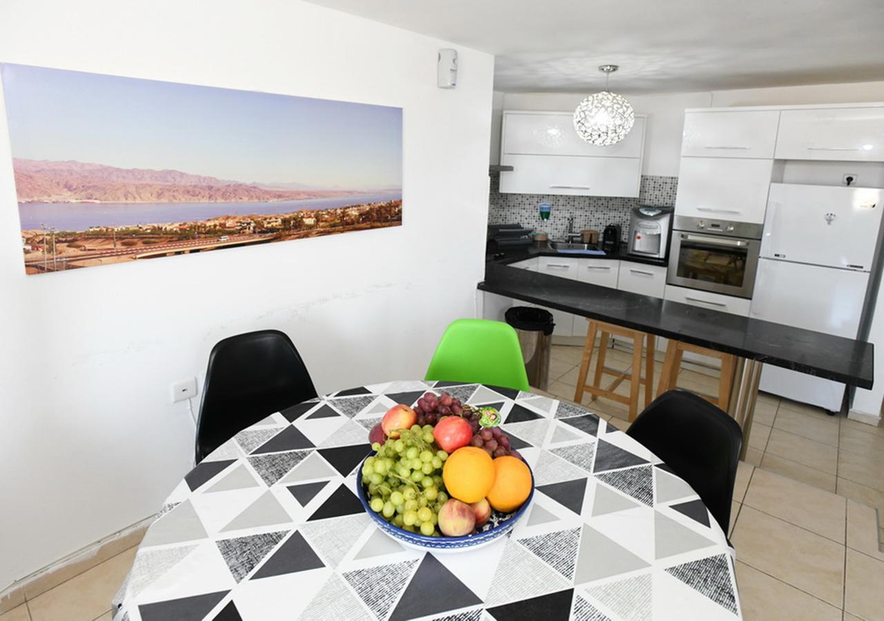 Avi'S Suites Eilat Buitenkant foto