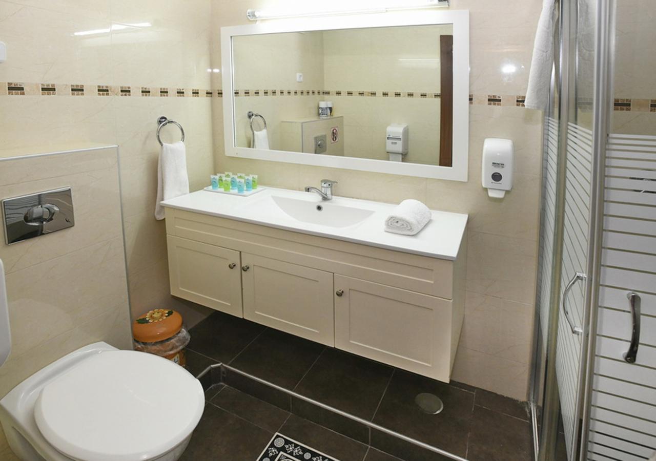Avi'S Suites Eilat Buitenkant foto