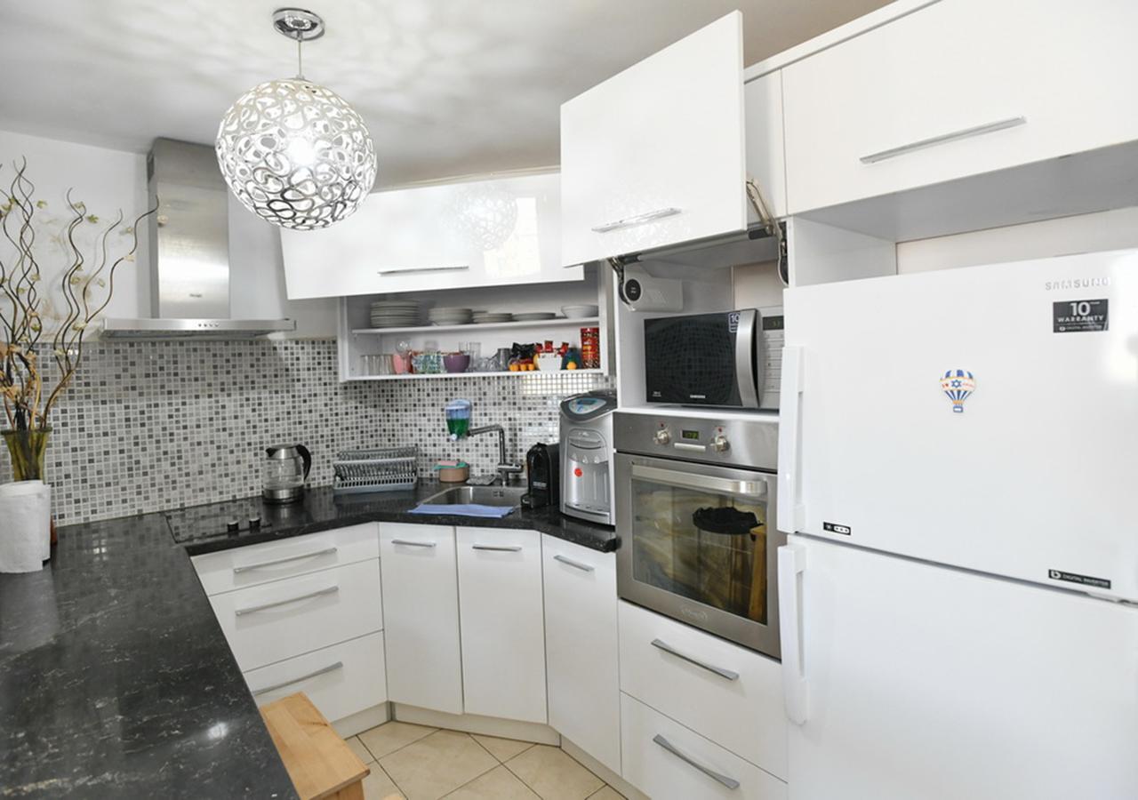 Avi'S Suites Eilat Buitenkant foto
