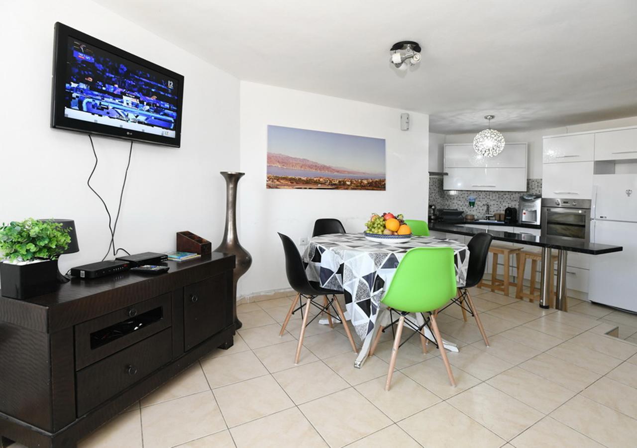 Avi'S Suites Eilat Buitenkant foto